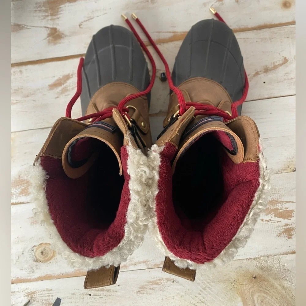 TOMMY HILFIGER duck boots faux fur preppy gorpcore streetwear brown sz 10 EUC